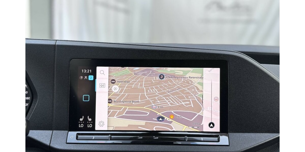 VW Caddy Maxi Life NAVI/CARPLAY/DSG/AHK/7.SITZER 38.004 km 26.900 &euro; Villingen-Schwenningen 78054