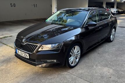 Skoda Superb 92.000 km 12.900 &euro; Berlin 10967