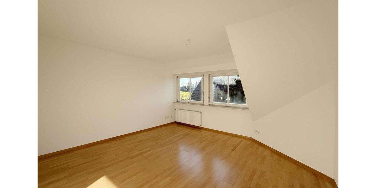 Einfamilienhaus Nürtingen - 5.5 Zimmer, 175 m&sup2;, 2.500&euro; | Angebot:24571134