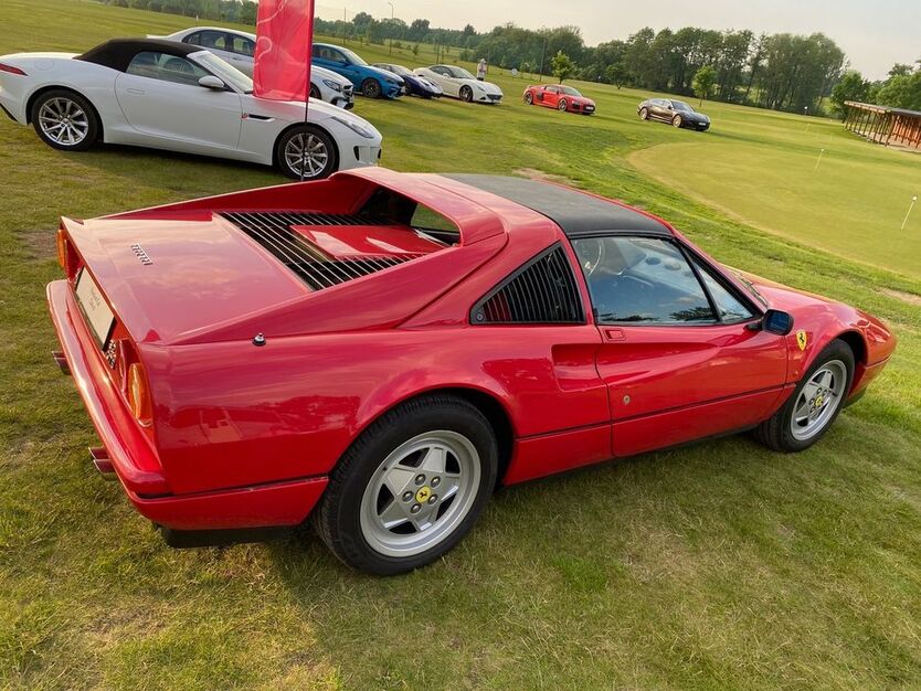 Ferrari 328 95.800 km 69.800 € Mikolow