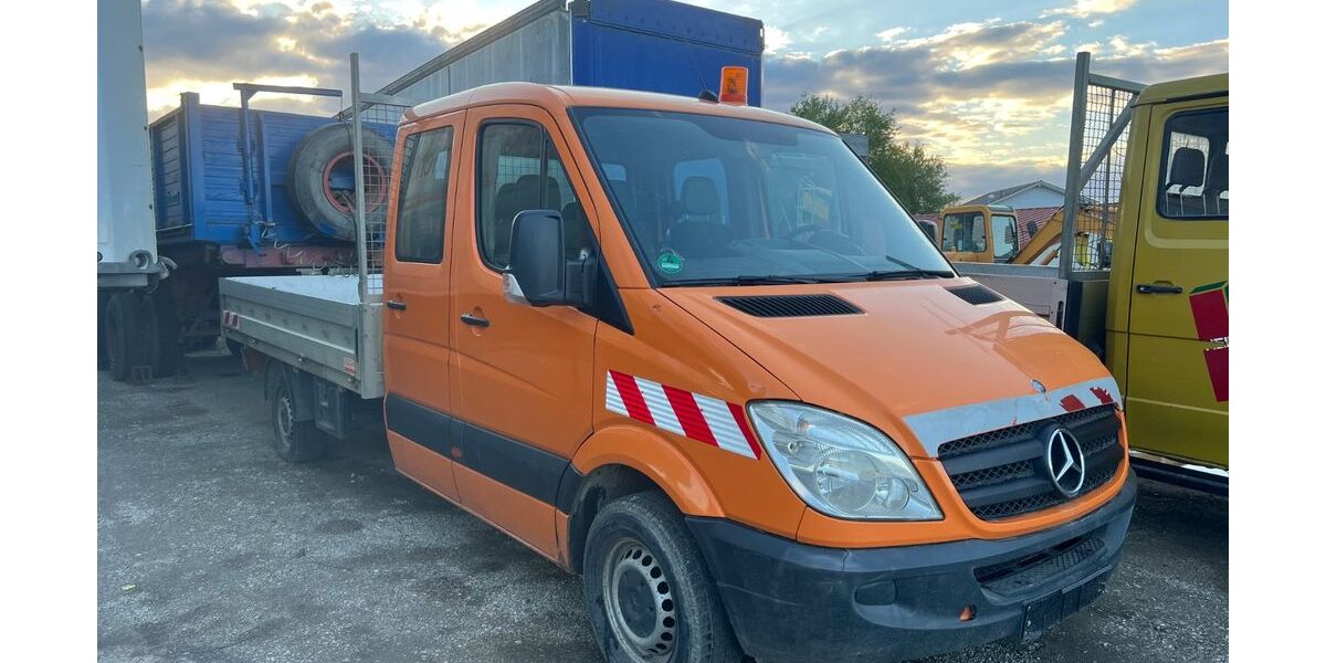 Mercedes-Benz Sprinter 158.000 km 7.950 &euro; Ergoldsbach 84061