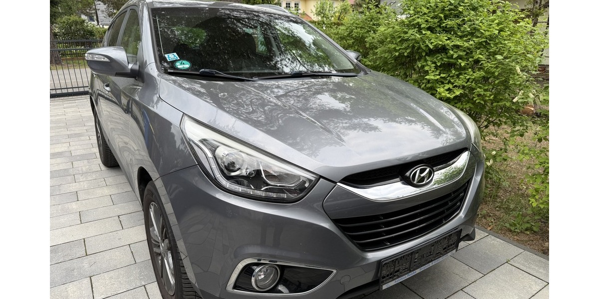 Hyundai ix35 FIFA World Cup Edition 1. Hand Scheckheft 59.950 km 9.999 &euro; Berlin 10247