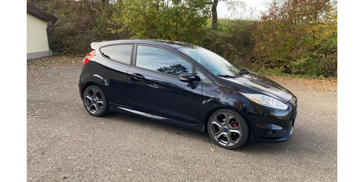 Ford Fiesta 146.000 km 9.700 € Niederstotzingen 89168
