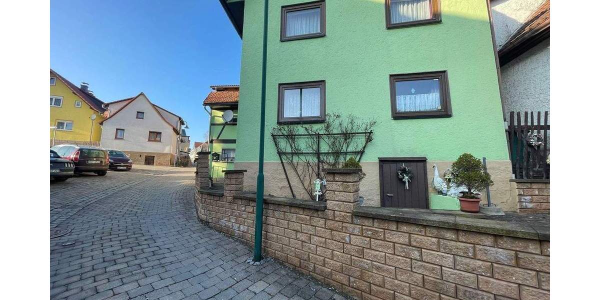 Einfamilienhaus Grabfeld Jüchsen - 5 Zimmer, 60 m&sup2;, 49.000&euro; | Angebot:25770587