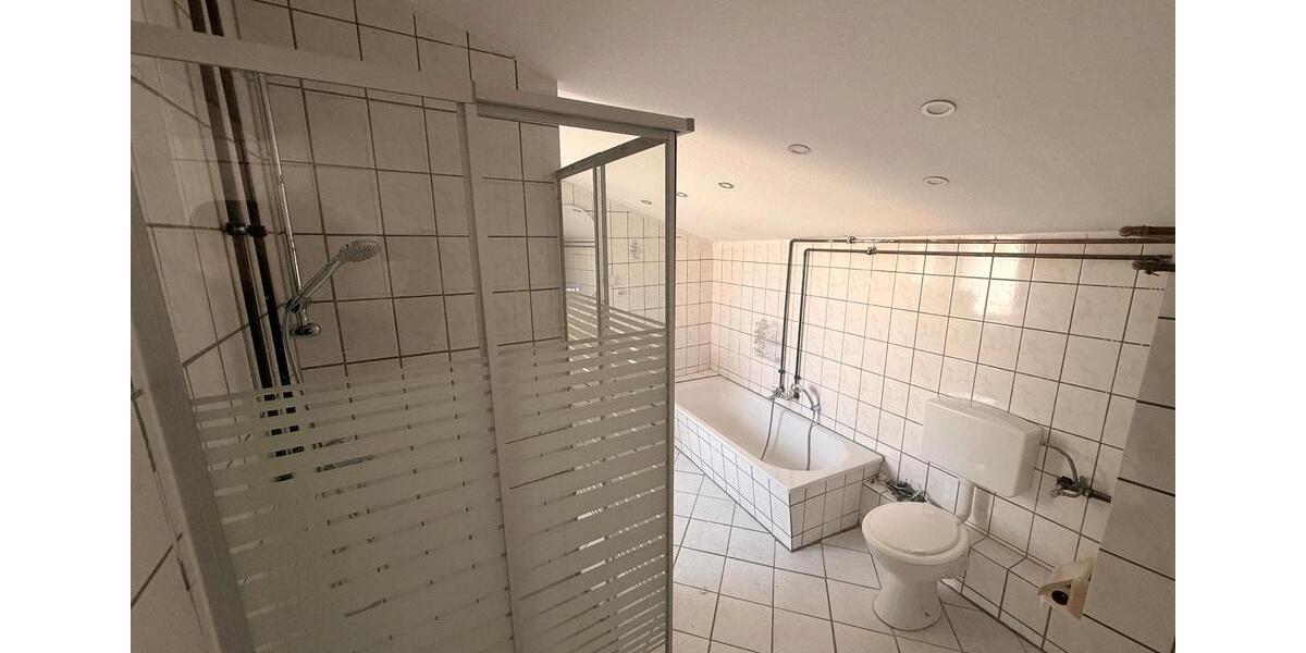 Einfamilienhaus Eschershausen - 7 Zimmer, 160 m&sup2;, 1.500&euro; | Angebot:26329979