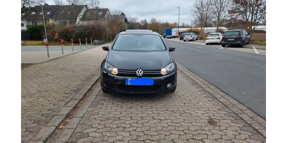 VW Golf 141.000 km 6.500 &euro; Bonn 53225