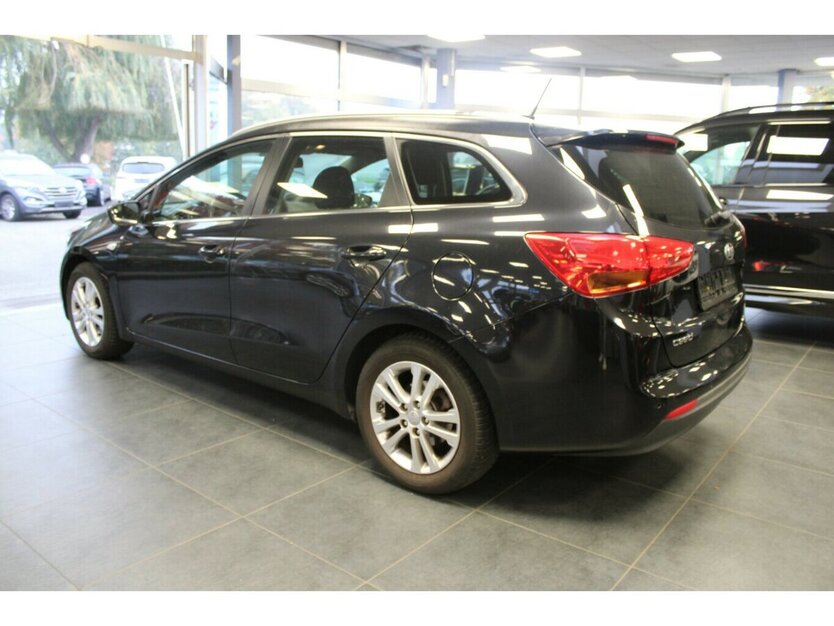 Kia ceed 1.4 CVVT SW Dream Team Edition 137.261 km 6.980 € Euskirchen 53881