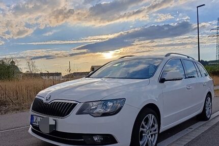 Skoda Superb 268.000 km 6.900 &euro; Lörrach 79539