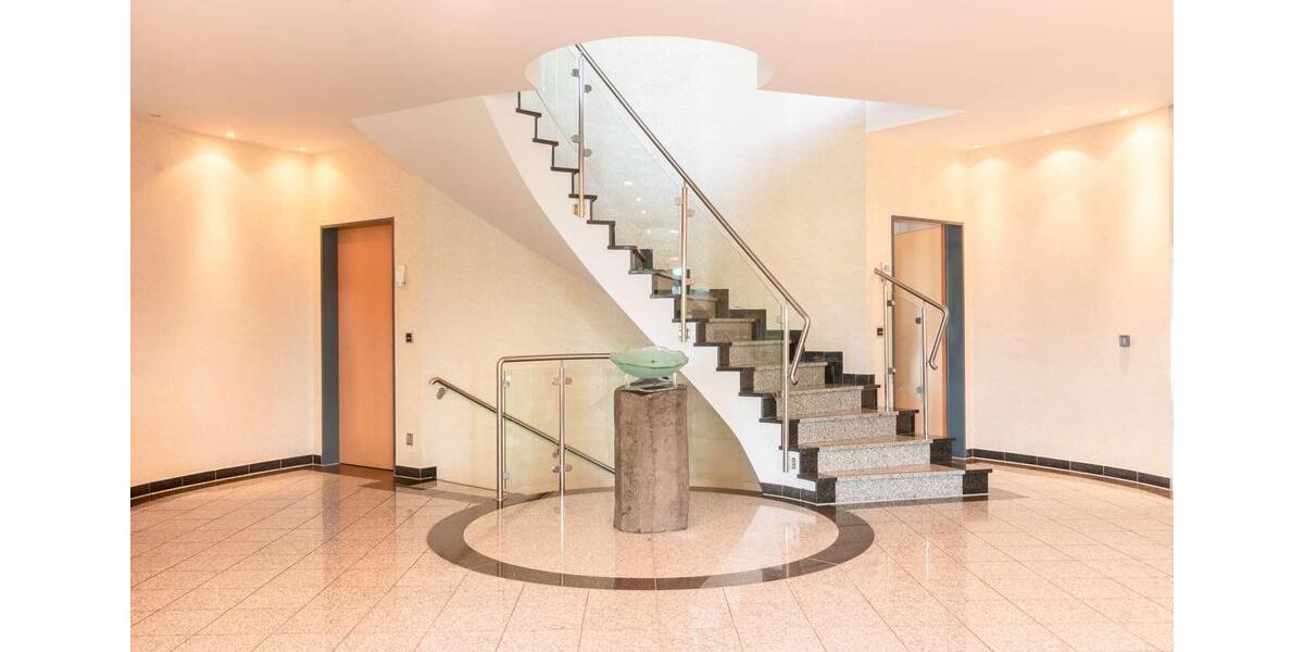 Großzügige Gewerbefläche mit flexibler Raumaufteilung & Kellerräumen und Wohnoption. Obj. 9027 zimmer