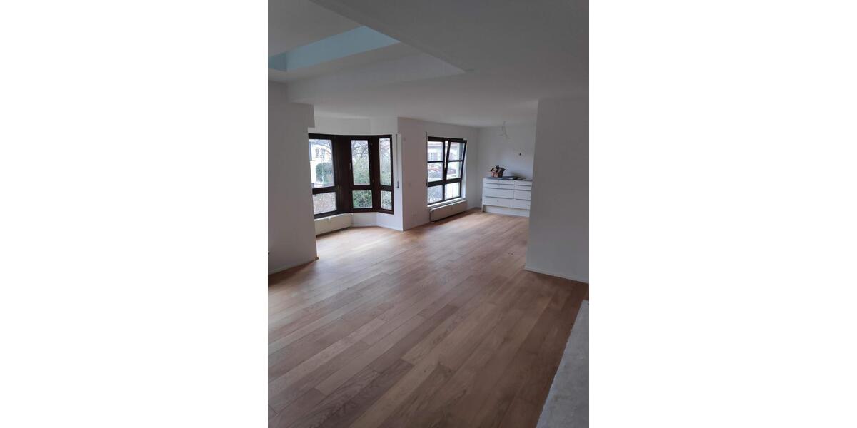 Dachgeschoßwohnung München Thalkirchen-Obersendling-Forstenried-Fürstenried-S - 3 Zimmer, 102 m&sup2;, 2.250&euro; | Angebot:24875636