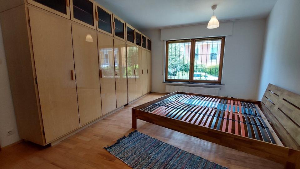 Erdgeschoßwohnung Bornheim - 3 Zimmer, 120 m&sup2;, 1.200&euro; | Angebot:25499344