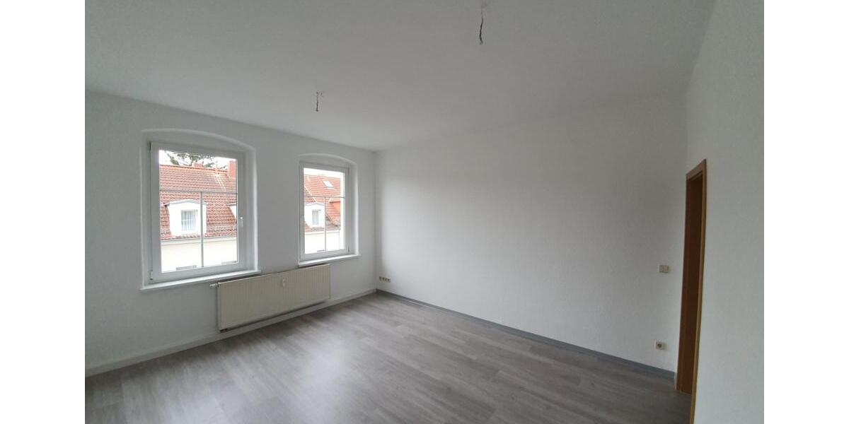 Renovierte, helle 3-Raum-Wohnung mit Einbauküche 3 zimmer