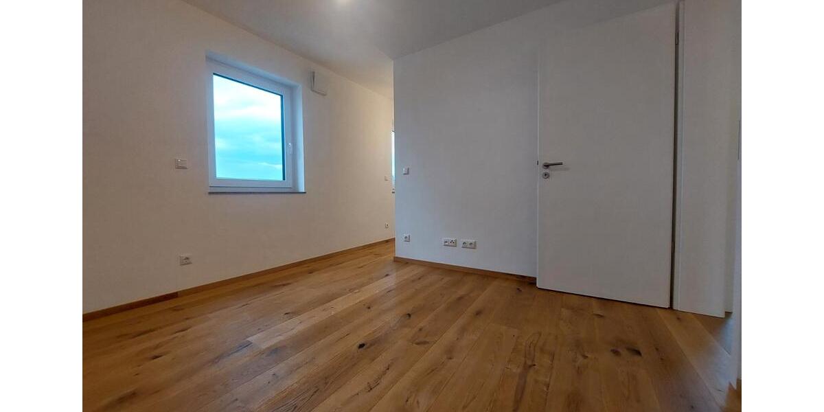 Etagenwohnung Dingolfing - 4 Zimmer, 130 m&sup2;, 499.000&euro; | Angebot:26822050