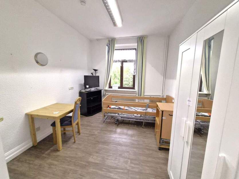 TOP Konzeptimmobilie für soziale Träger - Pflegeeinrichtung oder Wohnheim 1 zimmer