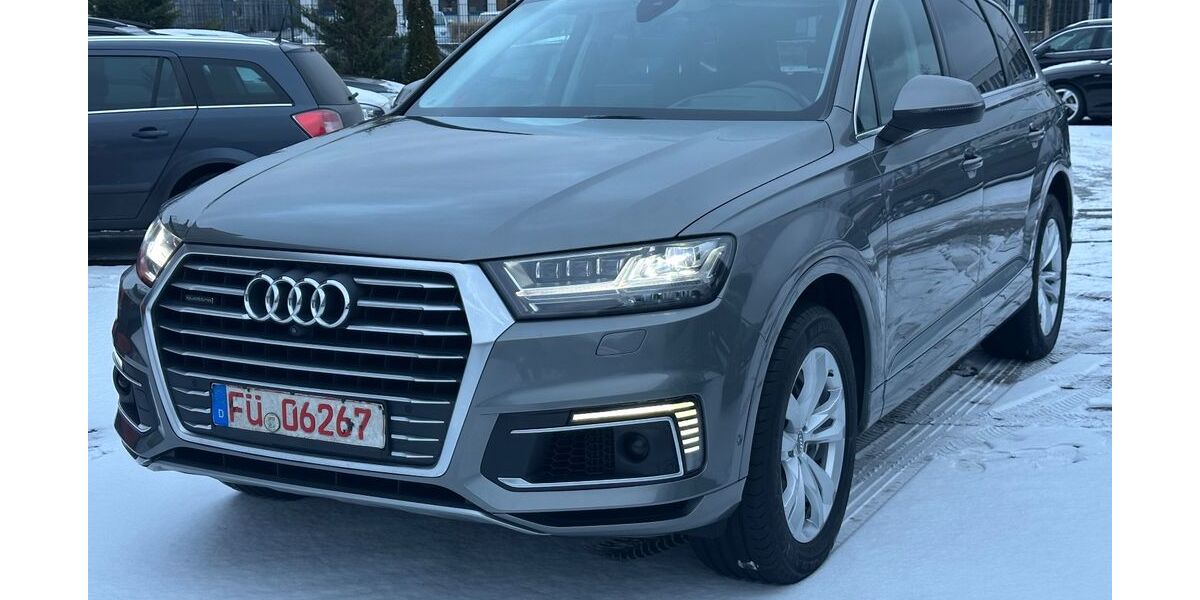 Audi Q7 178.533 km 23.990 &euro; FÜRTH 90763
