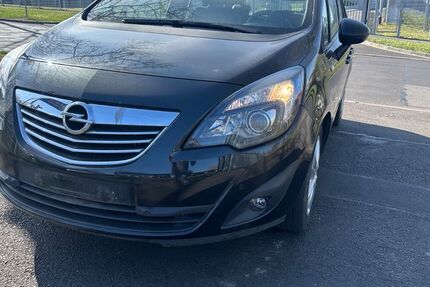 Opel Meriva 102.000 km 6.999 € Kassel 34123