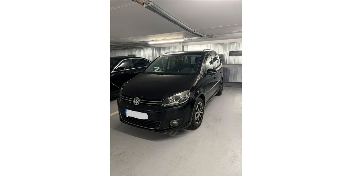 VW Touran 235.000 km 3.990 &euro; Böblingen 71032