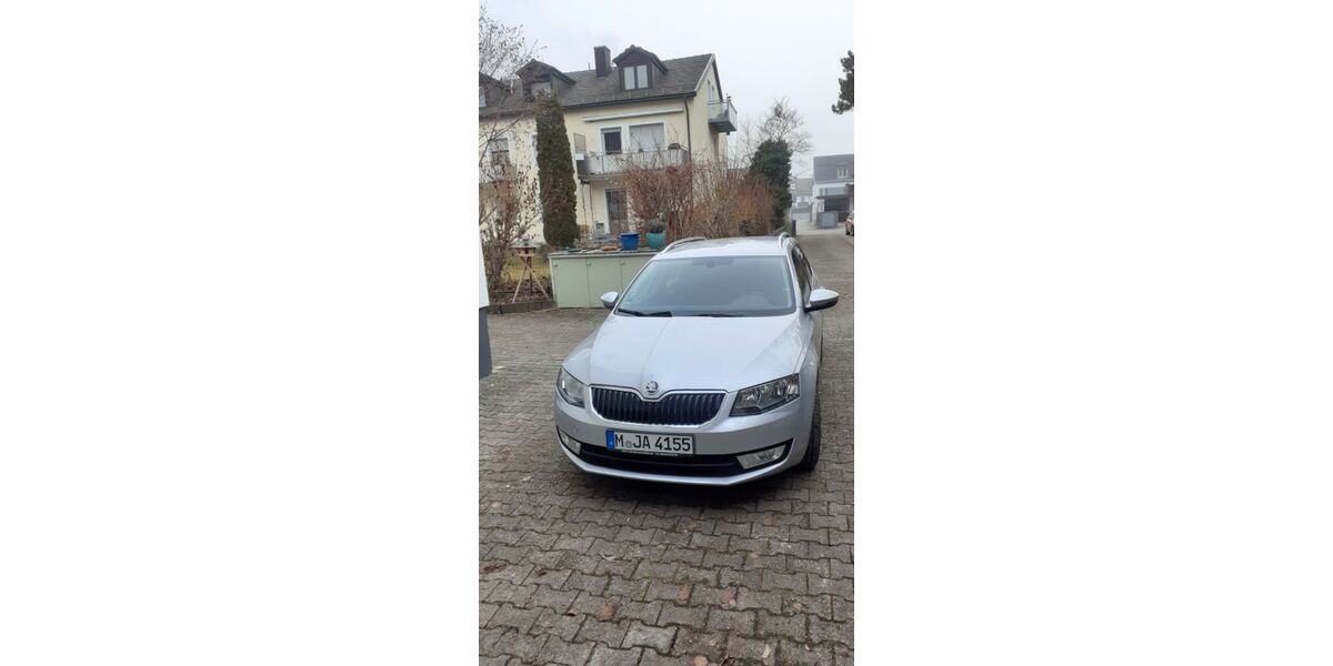 Skoda Octavia 127.000 km 11.600 &euro; München 81827