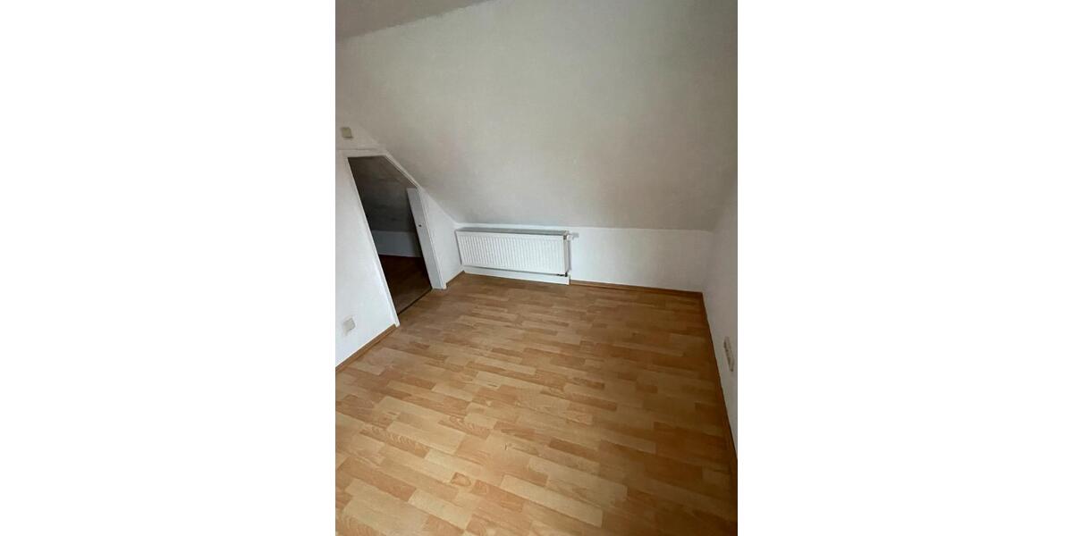 Einfamilienhaus Mitterteich - 2 Zimmer, 65 m&sup2;, 750&euro; | Angebot:26408429