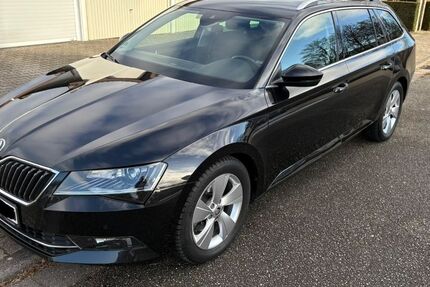 Skoda Superb 77.600 km 17.700 &euro; Ettlingen 76275