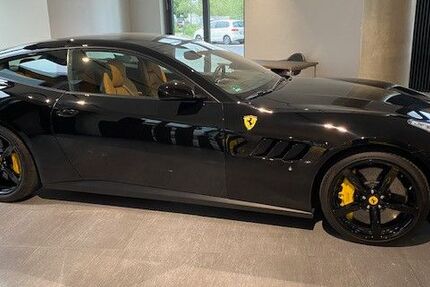 Ferrari GTC4Lusso 19.900 km 169.500 € Jüterbog 14913