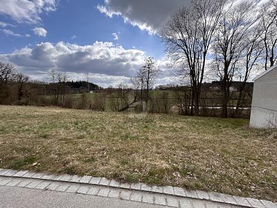 PERFEKTE BALANCE AUS RUHE UND INFRASTRUKTUR - Grundstück Taufkirchen (Vils) | Angebot:26090171