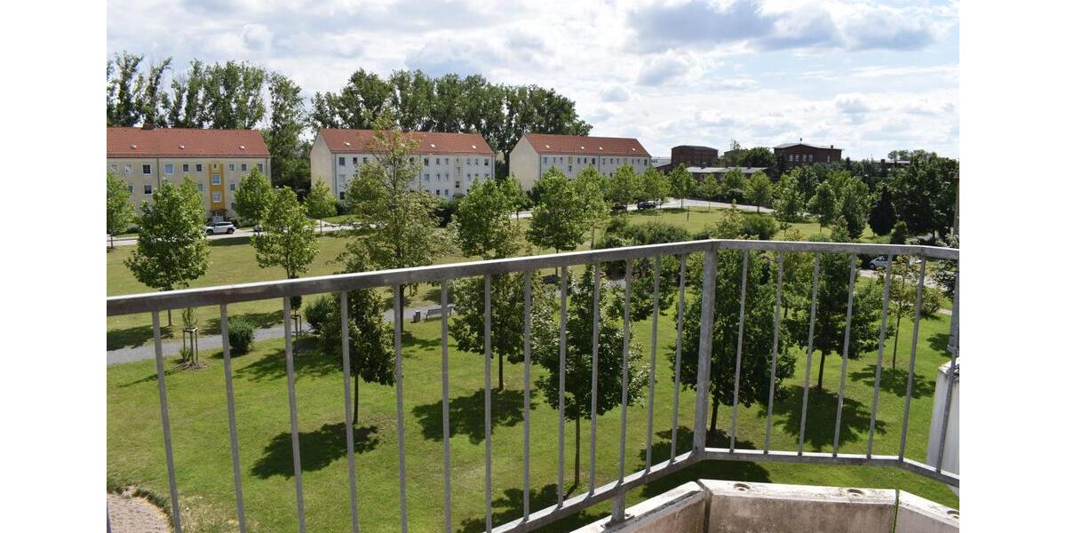 Etagenwohnung Staßfurt - 3 Zimmer, 77 m&sup2;, 460&euro; | Angebot:25714361