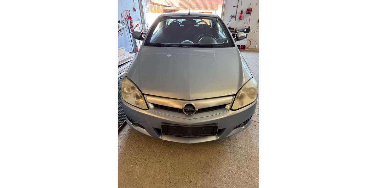 Opel Tigra 121.181 km 2.200 € Langenthal 92348