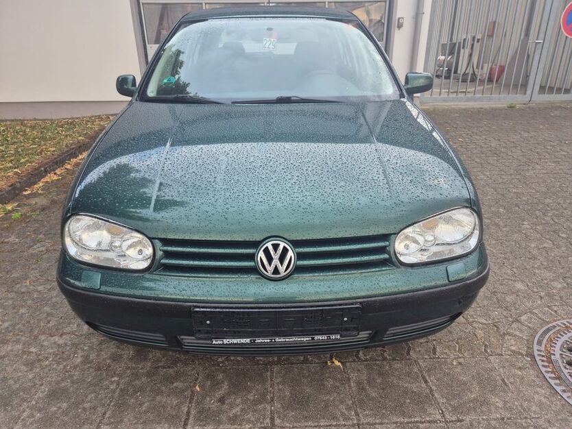 VW Golf 208.000 km 1.690 € Kippenheim 77971