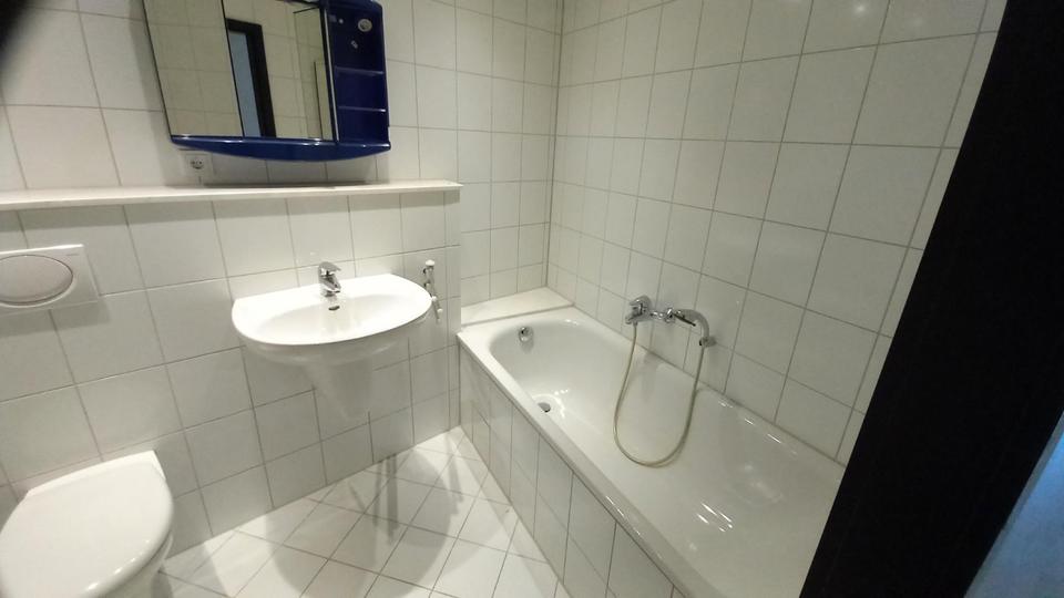 Erdgeschoßwohnung Velbert Velbert-Mitte - 4 Zimmer, 113 m&sup2;, 1.230&euro; | Angebot:24454393