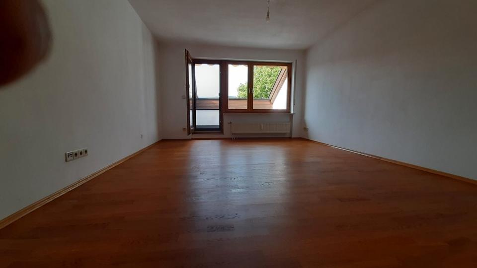 Dachgeschoßwohnung Bad Boll - 3 Zimmer, 76 m&sup2;, 299.000&euro; | Angebot:26972559