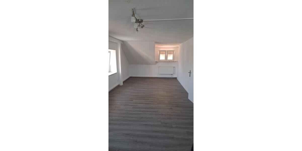Etagenwohnung Steinen - 4 Zimmer, 110 m&sup2;, 1.300&euro; | Angebot:25046523