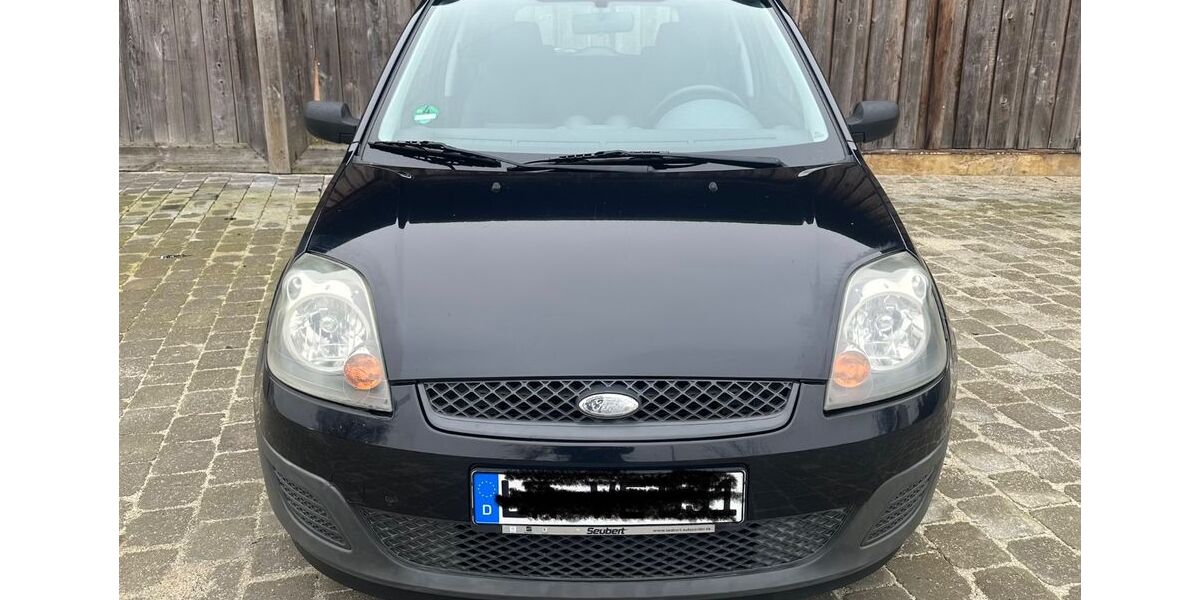 Ford Fiesta 195.000 km 1.600 &euro; Rohr 93352