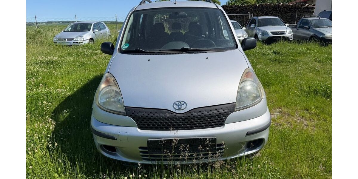Toyota Yaris 296.054 km 1.590 &euro; Apolda 99510