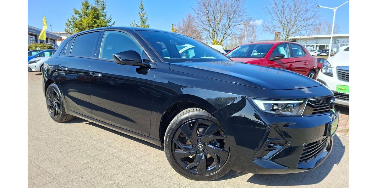 Opel Astra 24.900 km 19.690 &euro; Altmittweida 09648
