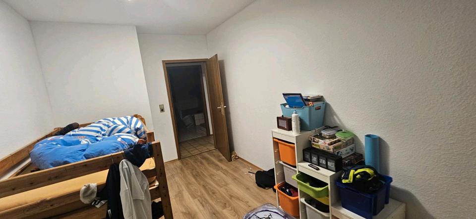 Etagenwohnung Fernwald - 4 Zimmer, 108 m&sup2;, 1.350&euro; | Angebot:26409336