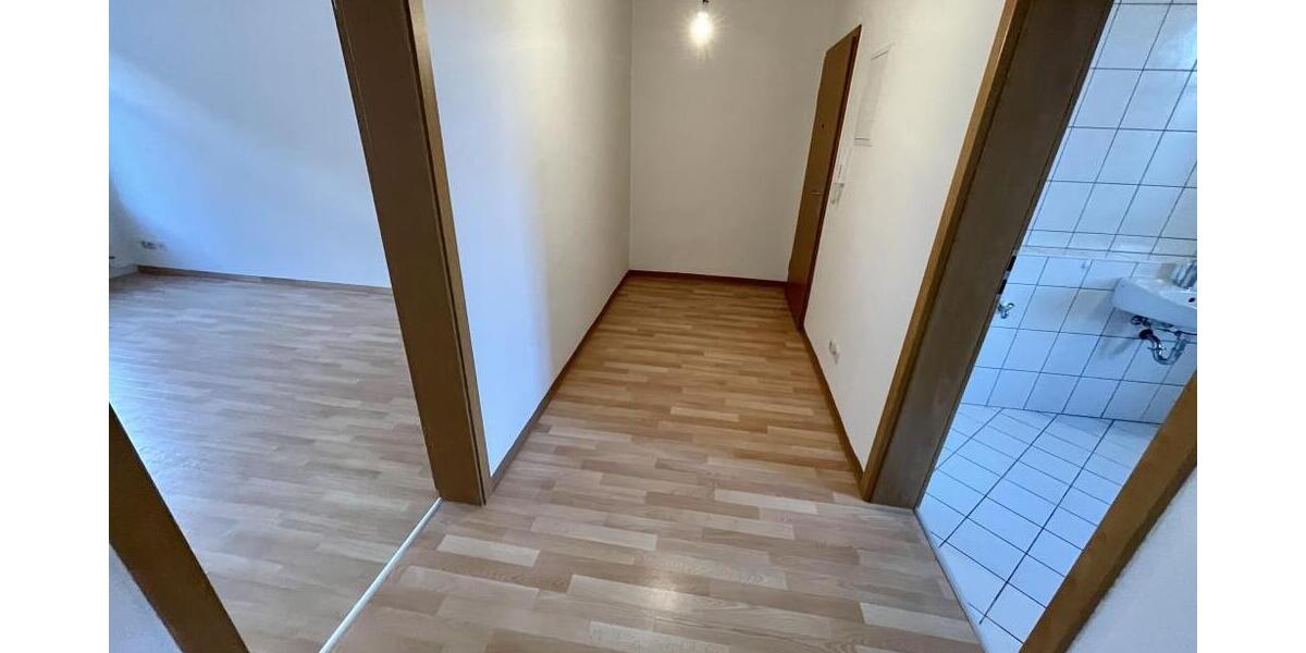 Große 1 Raum-Wohnung mit neuer Einbauküche & Wanne in Gera-Zwötzen! - Etagenwohnung Gera Zwötzen | Angebot:27022916