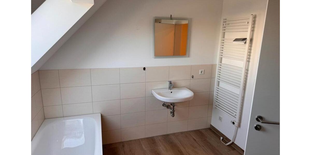 Doppelhaushälfte Hohenroth - 4.5 Zimmer, 122 m&sup2;, 1.195&euro; | Angebot:26317359