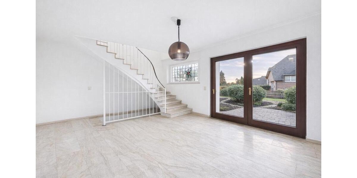 Doppelhaushälfte Dinslaken - 4 Zimmer, 160 m&sup2;, 2.150&euro; | Angebot:25301631