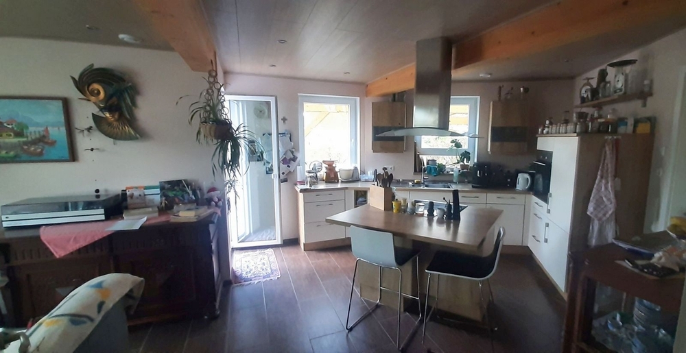 Ein Juwel der Nachhaltigkeit: Sonnenhaus bei Coburg - Zweifamilienhaus Rödental | Angebot:23787139