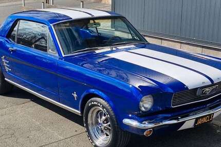 Ford Mustang 117.000 km 32.990 &euro; Breitscheid 35767