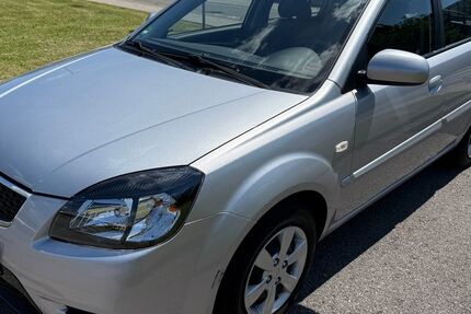 Kia Rio 57.085 km 4.980 &euro; Essen 45131