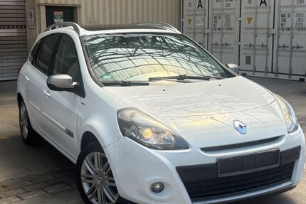 Renault Clio 150.000 km 2.699 &euro; Düsseldorf 40599