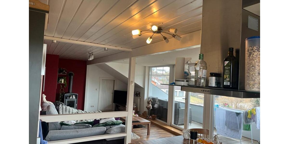 Dachgeschoßwohnung Kaufering - 3 Zimmer, 100 m&sup2;, 1.050&euro; | Angebot:25942833