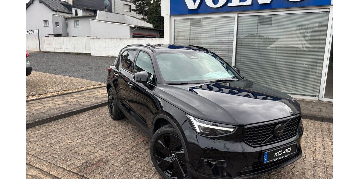 Volvo XC40 26.614 km 38.900 &euro; Düren 52351