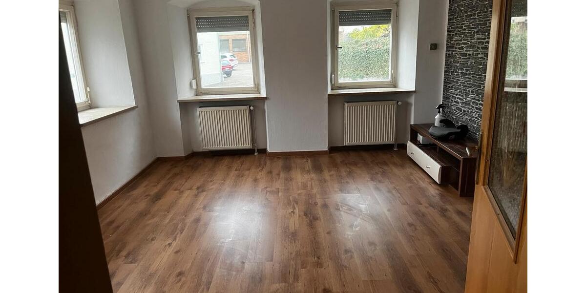 Einfamilienhaus Pappenheim - 6 Zimmer, 180 m&sup2;, 1.600&euro; | Angebot:26102330