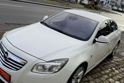 Opel Insignia 255.000 km 3.199 &euro; Paderborn 33100