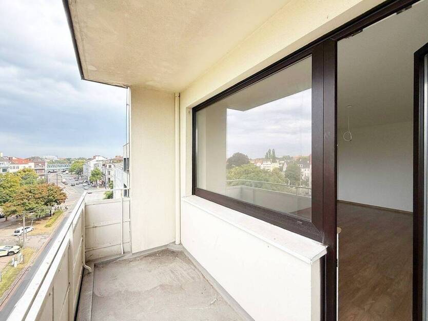 Ostertor Großzügige 2-Zimmer-Wohnung mit Balkon und Einbauküche