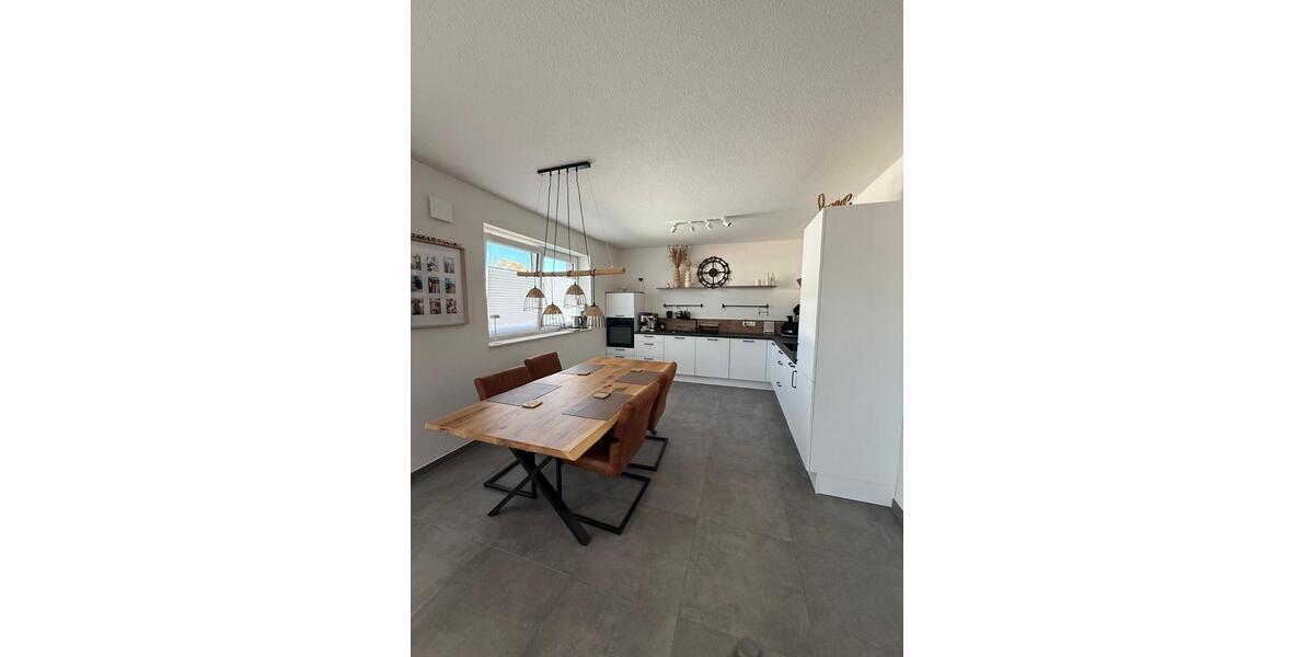 Etagenwohnung Garrel - 5 Zimmer, 123 m&sup2;, 1.200&euro; | Angebot:26412407