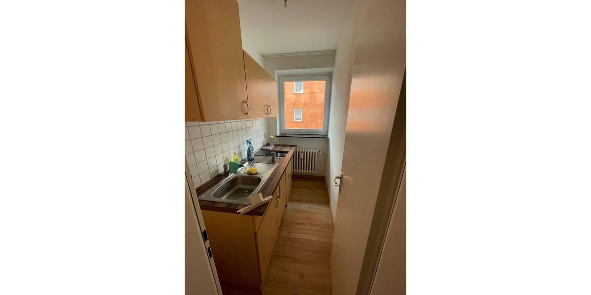 Etagenwohnung Kassel Mitte - 1 Zimmer, 32 m&sup2;, 300&euro; | Angebot:26874990